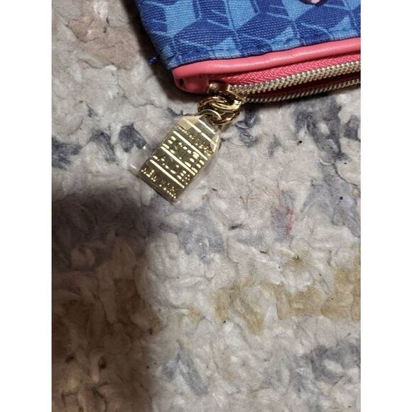 Vintage Estee Lauder pouch - Picture 3 of 4